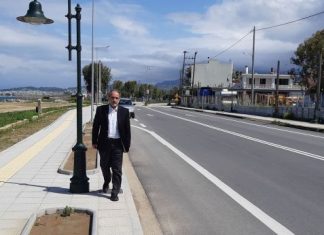 – Μες στους δρόμους μόνος περπατώ, χρίσμα ψάχνω για να βρω