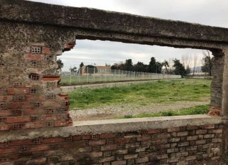 Οι “μαγικές” τρύπες του ΔΑΚ που βλέπεις ό,τι θες μέσα από αυτές