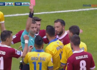 «Γιατί κόκκινη; -Δεν ξέρω»