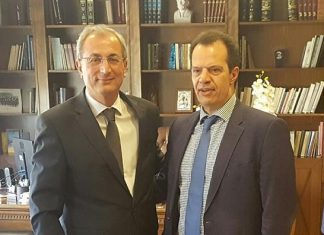 – Σπύρο, εχώ δεσμεύτηκα στο Ζευγαράκι και ο λόγος μου συμβόλαιο…