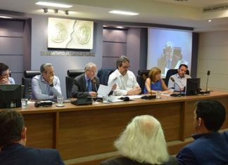 Η σύνδεση ανάμεσα στην τότε Διοικούσα Επιτροπή και τον Σύνδεσμο Επιχειρηματιών