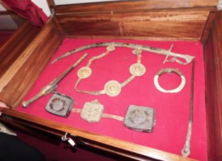 Τα αυθεντικά όπλα του οπλαρχηγού Δημητρίου Μακρή δωρήθηκαν στο δήμο Μεσολογγίου