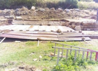 Μπούργκα σε μνημεία!