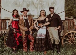 Το θεατρικό έργο “Άγρια Δύση” στο “Ελληνίς”