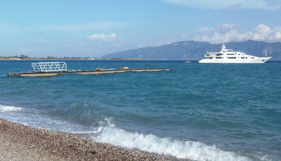 πλωτή εξέδρα