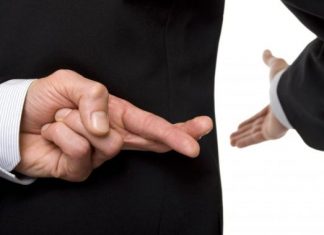 Όταν οι ηγέτες “επινοούν” την αλήθεια στο ψέμα