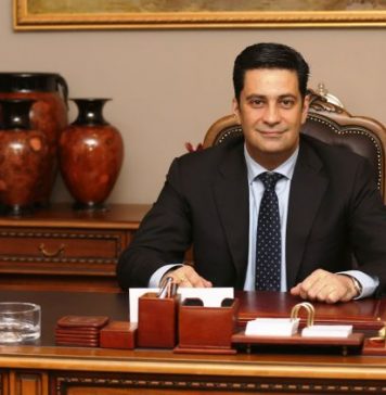 Παρέμβαση για τις στέγες σχολείων