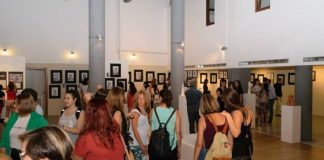 Η έκθεση του Εικαστικού Εργαστηρίου του Δήμου Αγρινίου στη Δημοτική Αγορά