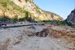 2018.09.11 @ Έργο "Κατεπείγουσες εργασίες αποκατάστασης τμήματος Ε.Ο. Αντιρρίου-Ιωαννίνων (Χ.Θ.48+500 έως Χ.Θ. 58+000)", προϋπολογισμού 1.650.000 ευρώ, στην Κλεισούρα.