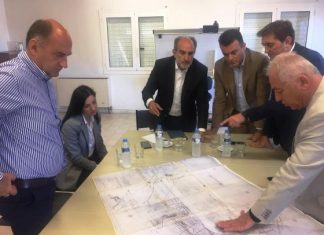 Επίσκεψη Κατσιφάρα στις Αλυκές Μεσολογγίου – Σχεδιάζεται παρέμβαση για την αύξηση της παραγωγής