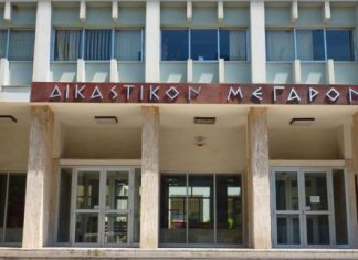 Δικαστικό Μέγαρο Αγρινίου : Συνωστισμός σε εκδίκαση με ύποπτα κρούσματα αστυνομικών
