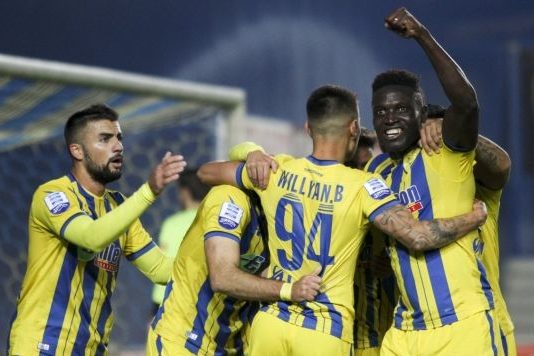 Καμαρωτός ο Παναιτωλικός απέναντι στην ΑΕΚ – Νίκη 2-1