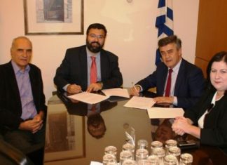 – Ο διευθυντής που είναι; Αυτόν θέλω στη φωτογραφία!