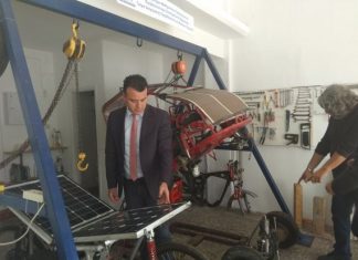 Φοιτητές στο Αγρίνιο κατασκευάζουν ηλιακό όχημα – Παρουσιάστηκε στον Αντιπεριφερειάρχη Ενέργειας & Περιβάλλοντος