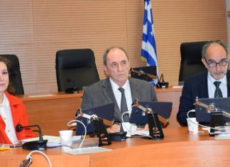 – Προεκλογικά λέμε και μια κουβέντα παραπάνω