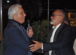 – Εντάξει, βρε Δημήτρη, και η Χριστίνα καλή είναι