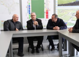 – Όπως καταλαβαίνετε, κύριοι, αν δεν υπήρχε το ΚΚΕ Σουηδίας δεν θα ήμασταν σήμερα εδώ