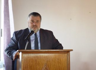 Στην κούρσα για τη δημαρχία και ο Νίκος Καραπάνος