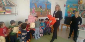 Δώρα από την Ακτίνα Εθελοντισμού στους περιφερειακούς παιδικούς σταθμούς του Δήμου Αγρινίου