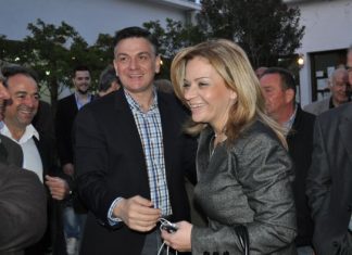 – Εκεί που ήμουν είσαι και εδώ που είμαι δεν θα ξανάρθεις