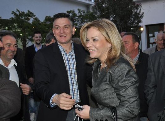 – Εκεί που ήμουν είσαι και εδώ που είμαι δεν θα ξανάρθεις