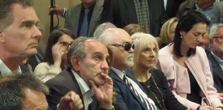 Δεν μπορεί πλέον να διαχειριστεί τα δύο χρίσματα…