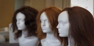 Προσφέρει περούκες σε όσους έχουν ανάγκη το Σωματείο Κομμωτών Αγρινίου