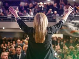 Συγκλονιστική συγκέντρωση για τη Χριστίνα Σταρακά