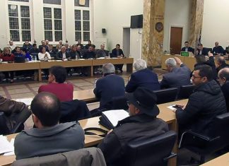 Δημοτικό συμβούλιο προεκλογικά και χωρίς αποχωρήσεις γίνεται;