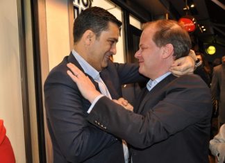 -Πες καμιά καλή κουβέντα στο Σπήλιο για μένα… -Ρε Γιώργο, καραμανλικός είμαι, εδώ έχουμε να κάνουμε με το Μητσοτακέϊκο