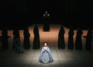 «Διάλογοι Καρμηλιτισσών»: Live από τη Νέα Υόρκη στο ΔΗΠΕΘΕ Αγρινίου