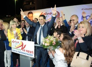 Μεγαλειώδης συγκέντρωση Παπαναστασίου, με σκληρό ροκ για Σταρακά