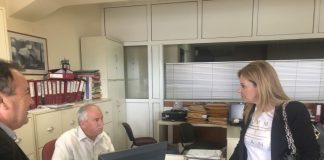 Η Χριστίνα Σταρακά σε δημόσιες υπηρεσίες, τράπεζες και επιχειρήσεις