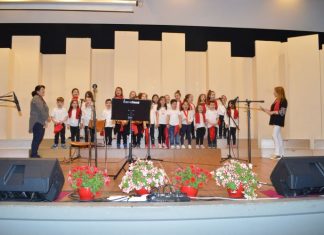 Πλημμύρισε νότες το Παπαστράτειο στην 4η Συνάντηση Σχολικών Χορωδιών