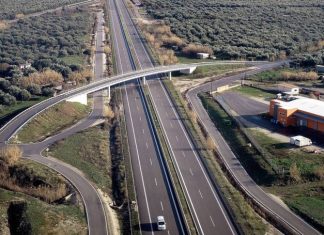 Τρία χρόνια μετά τη δωρεά – μελέτη Ράδου το Κράτος “ξυπνά” για τη σύνδεση του Αγρινίου με την Ιόνια Οδό