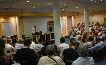 Ηχηρή στήριξη από τους ετεροδημότες στον Δ. Κωνσταντόπουλο