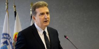 Στις πληγείσες περιοχές της Ναυπακτίας ο Μιχάλης Χρυσοχοΐδης