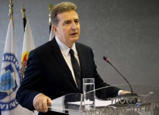 Οι Ρομά, το σχέδιο Χρυσοχοΐδη και οι ψίθυροι