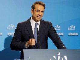 Ο Μητσοτάκης επιστρατεύει… κανονικούς ΝΔκρατες για την προεκλογική μάχη