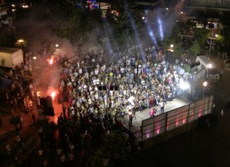 Δηλαδή, ο Θάνος ήταν που έκανε τη συγκέντρωση Τσίπρα να θυμίζει ’80;