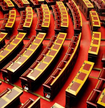 Το διαζύγιο της πολιτικής από την κοινωνία