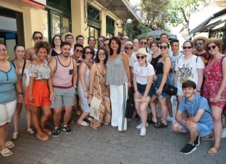 Περιηγήθηκαν στο Αγρίνιο Ισπανοί και Ιταλοί του Φεστιβάλ Παραδοσιακών Χορών