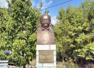 Αποκαλυπτήρια της προτομής του Οπλαρχηγού Κώστα Σιαδήμα στο Αργυρό Πηγάδι