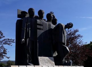 Το επίσημο μνημόσυνο του αγωνιστή της αγροτιάς Μήτσου Βλάχου στην Κυψέλη Αγρινίου