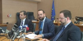 Επίσκεψη Θεοχάρη στην Περιφέρεια – Φαρμάκης: «Μπορούμε να κάνουμε τη Δυτική Ελλάδα τοπ τουριστικό προορισμό!»