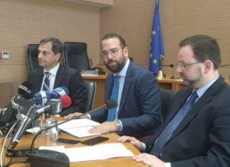 Επίσκεψη Θεοχάρη στην Περιφέρεια – Φαρμάκης: «Μπορούμε να κάνουμε τη Δυτική Ελλάδα τοπ τουριστικό προορισμό!»