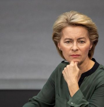 Η Ούρσουλα ανησυχεί για την… ασυλία της