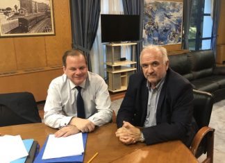 – Nα βλέπω κοτζάμ Καραμανλή και να μην μπορώ να δώ το Μηταράκη…;;;