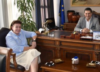 Τι θα μπορούσε να είχε πει η Μενδώνη στον Παπαναστασίου