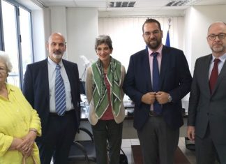 Συνάντηση του Νεκτάριου Φαρμάκη με την Πρέσβη της Βρετανίας στην Ελλάδα